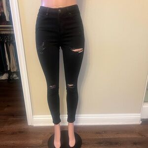 Topshop Black Ripped High-Rise Skinny Jeans. Size 28. Great Stretch.